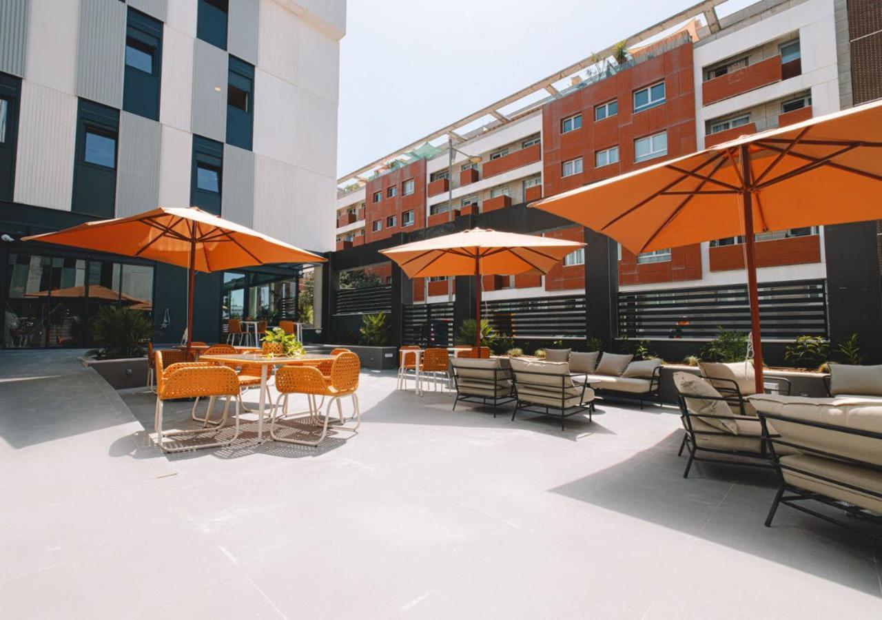 Yugo Granada Apartment Exterior photo